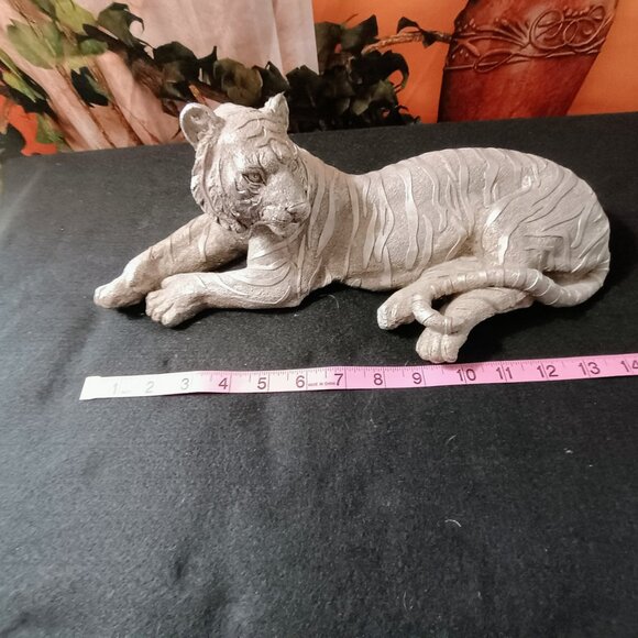 EUC: Silver Stunning Tiger Sze see decription Statues Home Decor Set of 2 - Picture 8 of 9
